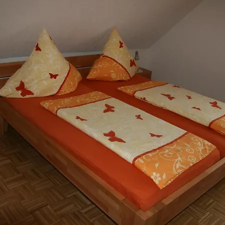 招待所 科尔斯特范葡萄酒庄&酒店 诺伊马根-德赫龙